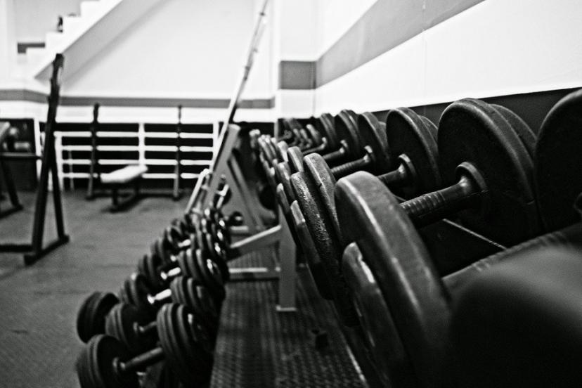 5 erreurs qui ralentissent vos progrès en musculation